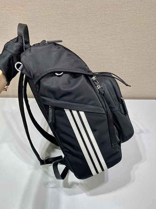 adidas x PRADA コラボコレクションファッションリュックサック