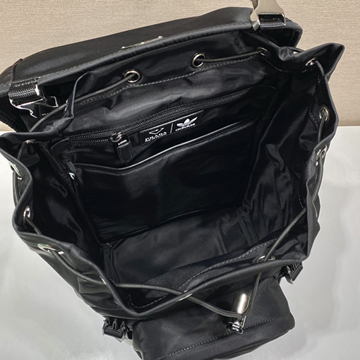 adidas x PRADA コラボコレクションファッションリュックサック