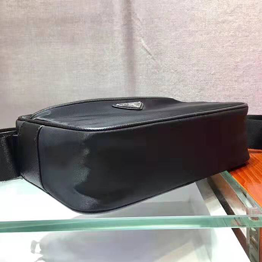 プラダコピーナイロンショルダーバッグ