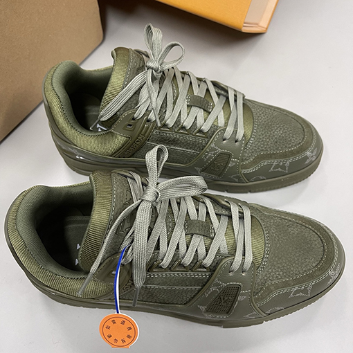 ルイヴィトンコピーLouis V Trainer 25Ss スニーカー