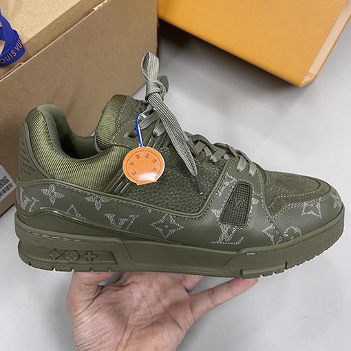 ルイヴィトンコピーLouis V Trainer 25Ss スニーカー