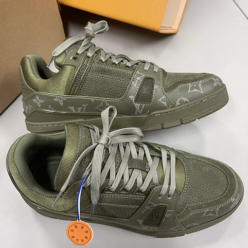 ルイヴィトンコピーLouis V Trainer 25Ss スニーカー