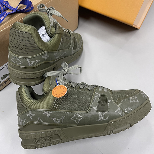 ルイヴィトンコピーLouis V Trainer 25Ss スニーカー
