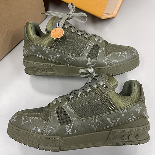 ルイヴィトンコピーLouis V Trainer 25Ss スニーカー
