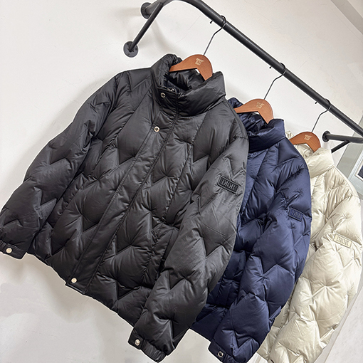 ディオールコピー エンボダウンコート
