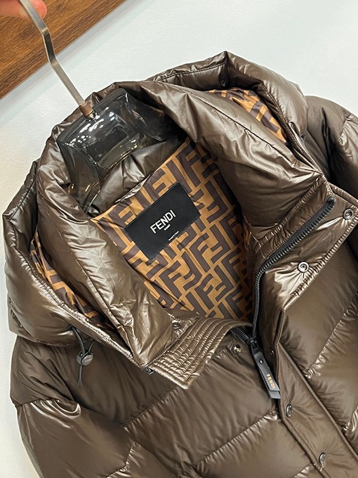 フェンディFENDIスーパーコピーダウンジャケットアウター