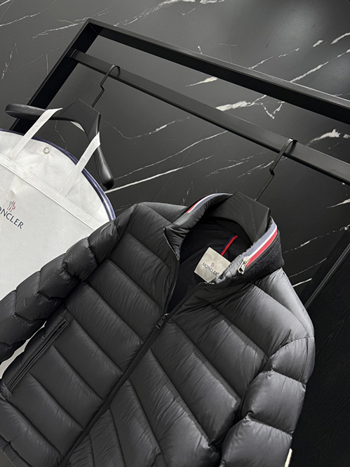 モンクレールスーパーコピーのブラックフライデー