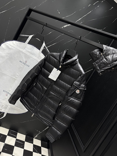 モンクレールコピー人気の高いセリテズパディング