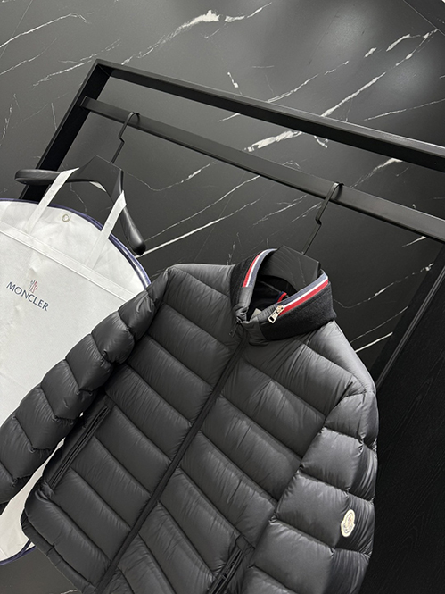 モンクレールスーパーコピーのブラックフライデー