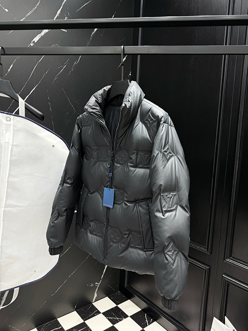 ルイ・ヴィトンスーパーコピー パディングダウンホワイトダックダウン 超柔らかい