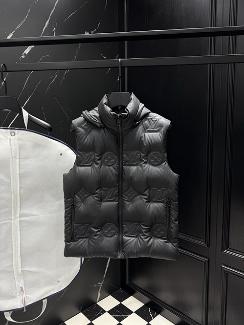 ルイ・ヴィトンコピー2025年秋冬新作。プレミアム95％ホワイトダックダウンとスーパー中空素材を使用した