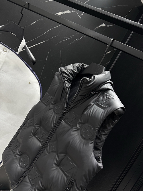 ルイ・ヴィトンコピー2025年秋冬新作。プレミアム95％ホワイトダックダウンとスーパー中空素材を使用した