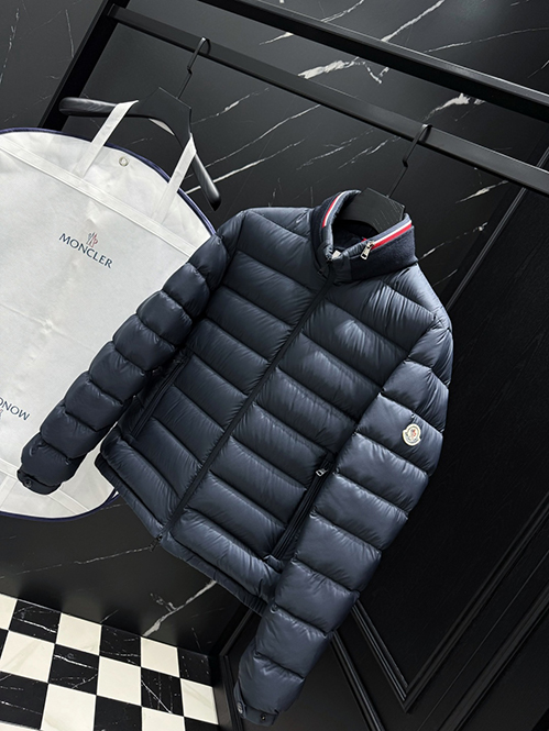 モンクレールスーパーコピー ハイエンド アウター