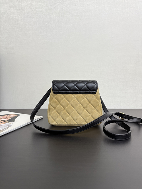 シャネルスーパーコピーワイドショルダーバッグ