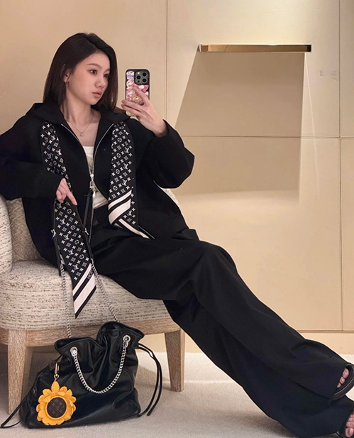 ルイヴィトンスーパーコピーレディース フード パーカー アウター