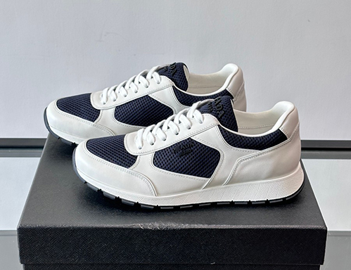 プラダ スーパーコピーメンズ プラックス 2.0 リナイロン＆スエード スニーカー