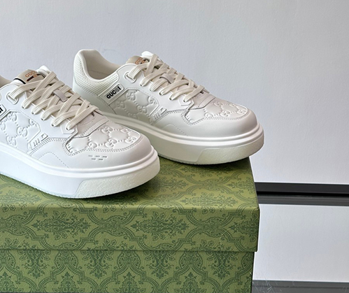 グッチ スーパーコピーGG メンズ ロゴ スニーカー