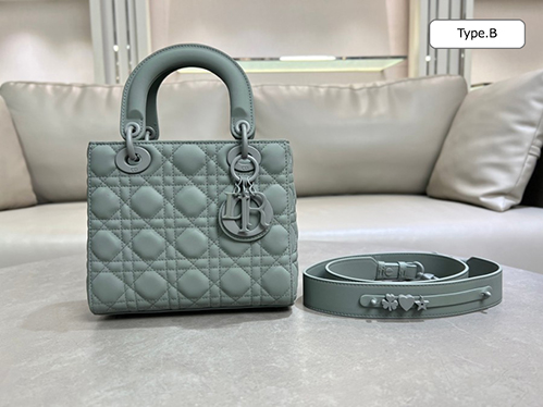 ディオール スーパーコピーラムスキン レディディオールバッグ ミディアム