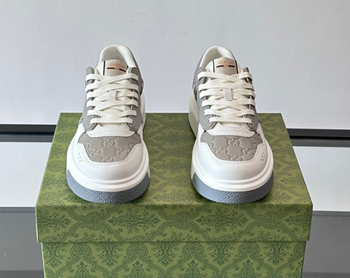 グッチ スーパーコピーGG メンズ ロゴ スニーカー