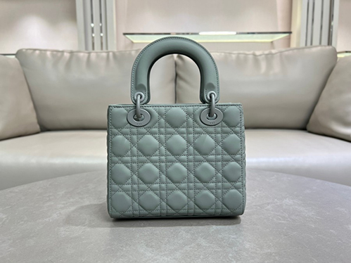 ディオール スーパーコピーラムスキン レディディオールバッグ ミディアム