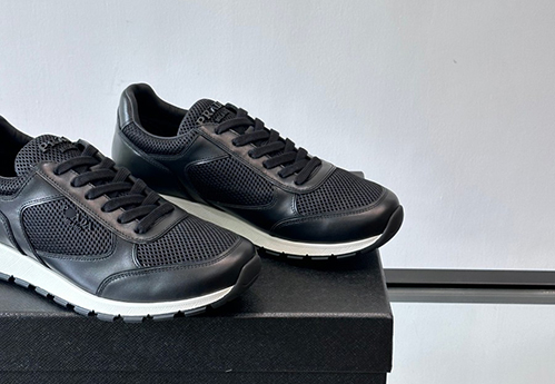 プラダ スーパーコピーメンズ プラックス 2.0 リナイロン＆スエード スニーカー