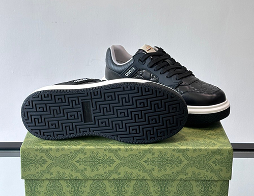 グッチ スーパーコピーGG メンズ ロゴ スニーカー