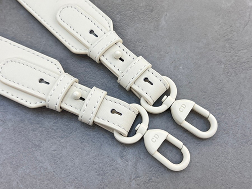 ディオール スーパーコピーラムスキン レディディオールバッグ ミディアム