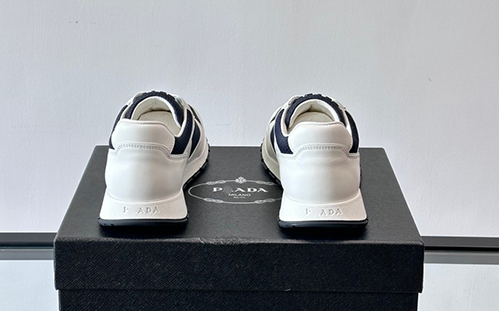 プラダ スーパーコピーメンズ プラックス 2.0 リナイロン＆スエード スニーカー