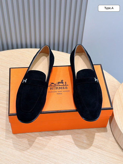 エルメスらしいミニマルで上品なデザイン