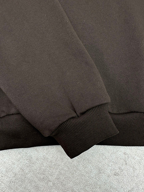 セリーヌスーパーコピーレディース 長袖ミニマルデザインが魅力