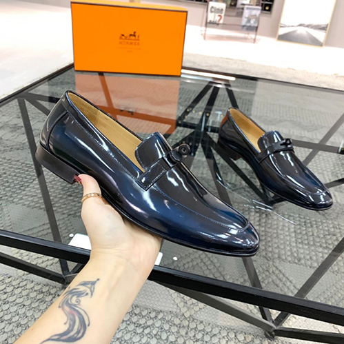 エルメスメンズ シューズ足にフィットしやすい美しいラスト（木型）設計