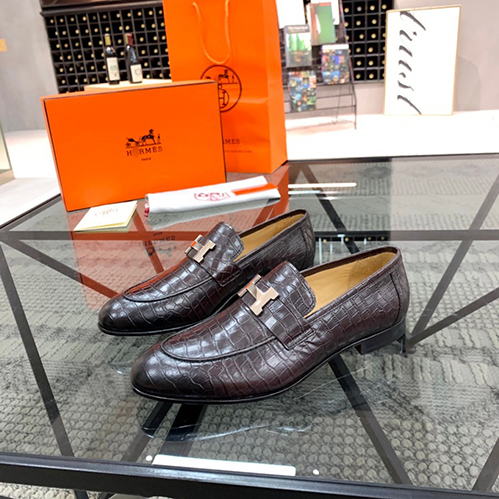 エルメスメンズ シューズ足にフィットしやすい美しいラスト（木型）設計