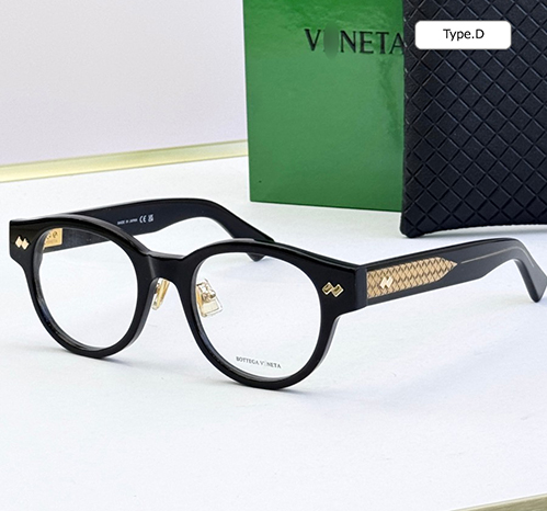 ボッテガ・ヴェネタ風のシンプルで都会的なデザイン