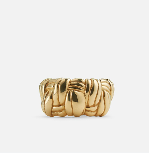 ボッテガ・ヴェネタシンプルながらも存在感があり