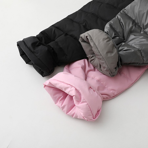 シュプリーム保温性が高くダウンジャケット