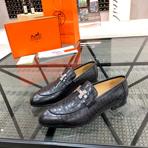 エルメスメンズ シューズ足にフィットしやすい美しいラスト（木型）設計