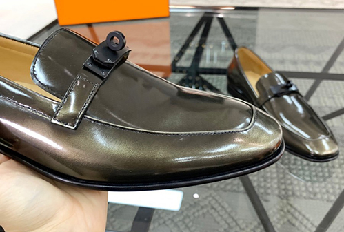 エルメスメンズ シューズ足にフィットしやすい美しいラスト（木型）設計