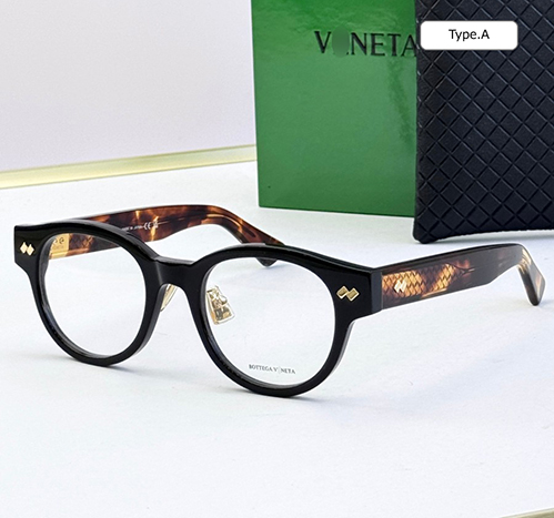 ボッテガ・ヴェネタ風のシンプルで都会的なデザイン