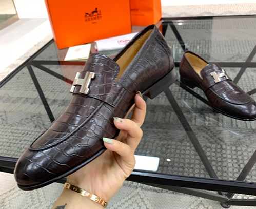 エルメスメンズ シューズ足にフィットしやすい美しいラスト（木型）設計