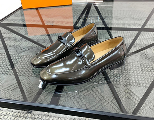 エルメスメンズ シューズ足にフィットしやすい美しいラスト（木型）設計