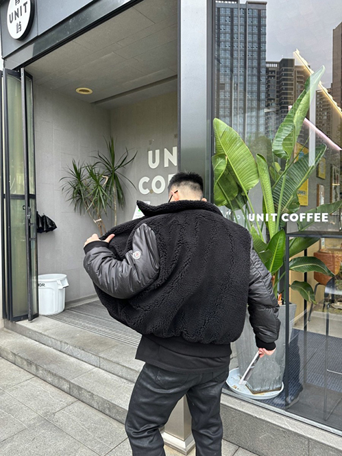 モンクレールスーパーコピー風デザイン