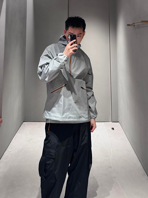 ロエベ ススーパーコピーウェットパンツルームウェア感が出にく