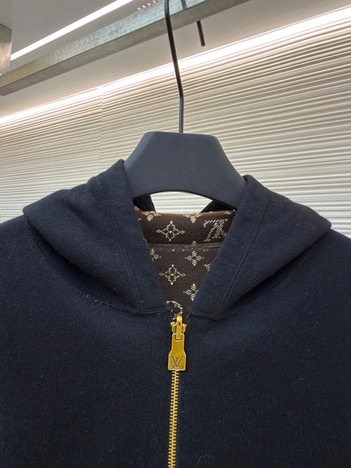 ルイ・ヴィトンスーパーコピー 両面仕様 ジャケットアウターモノグラム