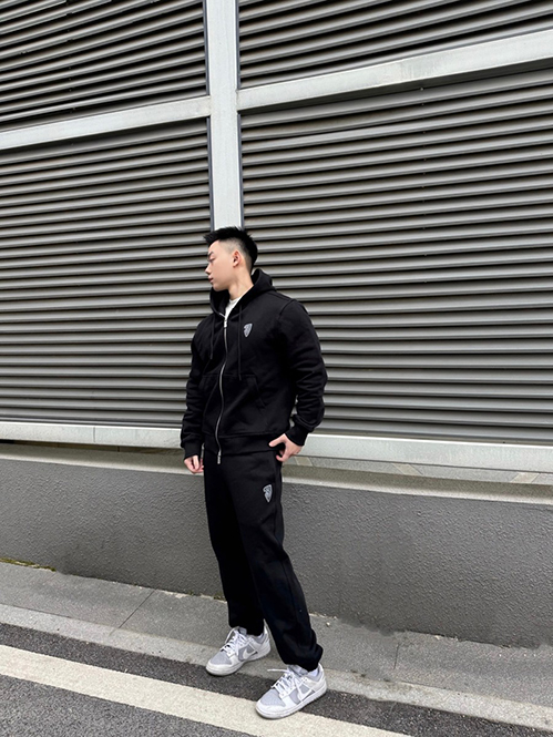 バーバリー スーパーコピーパーカー フードジャケットシンプルで上品