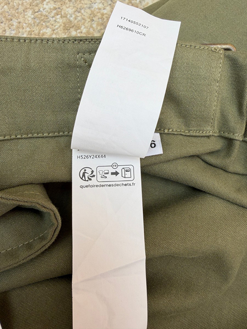 ロエベ スーパーコピーチノパンツ若々しい印象