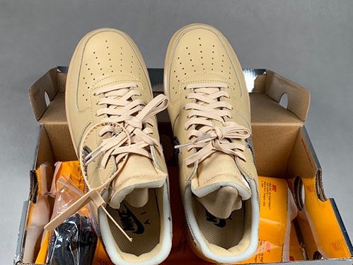 ナイキ &times; オフホワイト メンズスニーカースポーティー