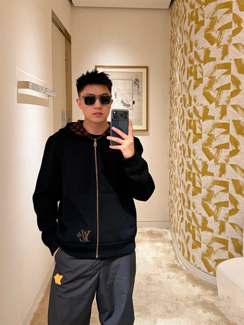 ルイ・ヴィトンスーパーコピー 両面仕様 ジャケットアウターモノグラム