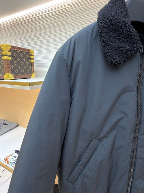 モンクレールスーパーコピー風デザイン