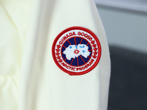 カナダグースレディース向けダウンジャケット