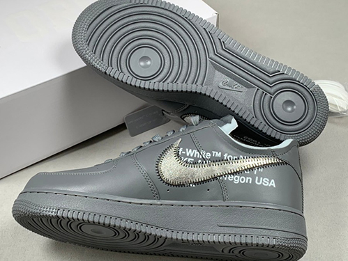 ナイキ &times; オフホワイト メンズスニーカースポーティー